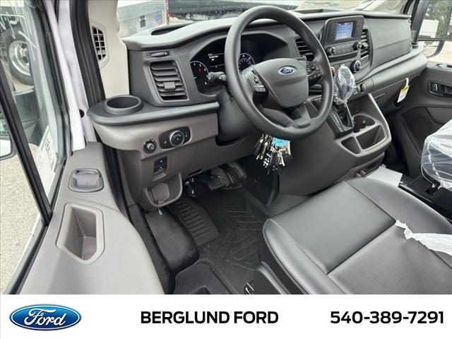 2025 Ford Transit Base - Photo 13