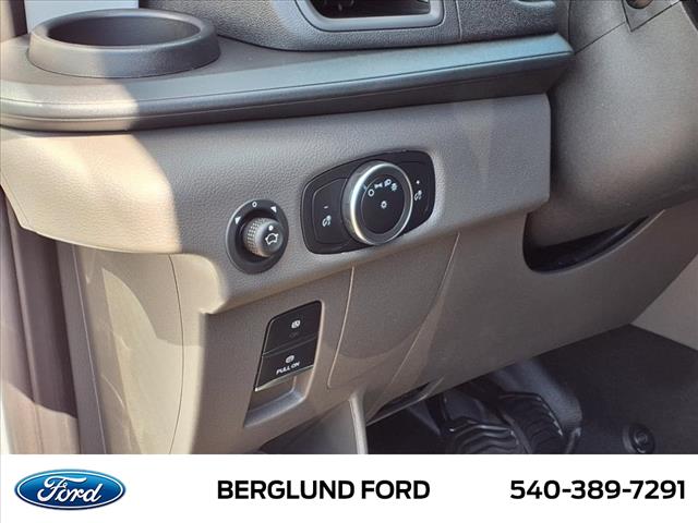 2025 Ford Transit Base - Photo 13