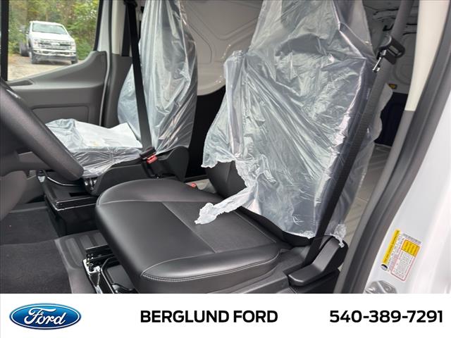 2025 Ford Transit Base - Photo 13