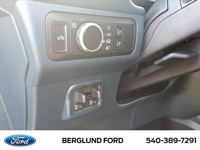 2025 Ford Maverick XL - Photo 13