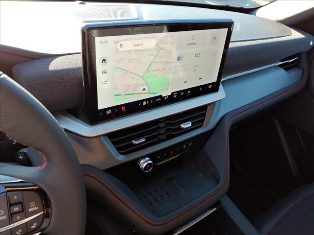 2025 Ford Explorer ST - Photo 15