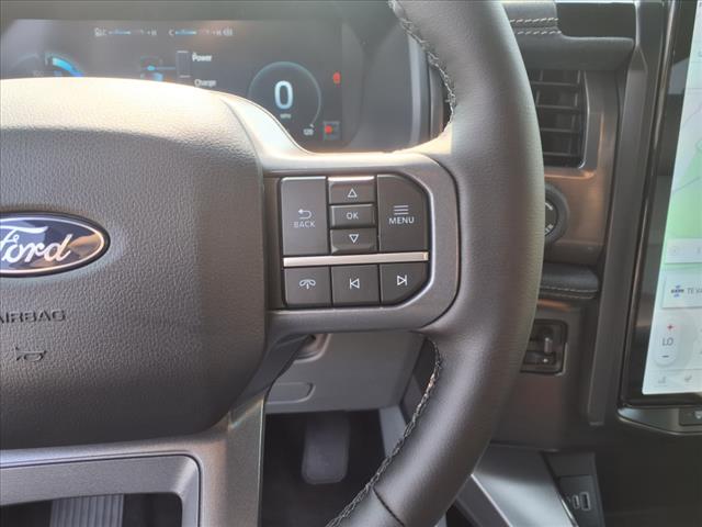 2025 Ford F-150 Lightning Flash - Photo 15