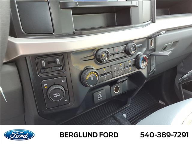 2025 Ford F-550 XL - Photo 16