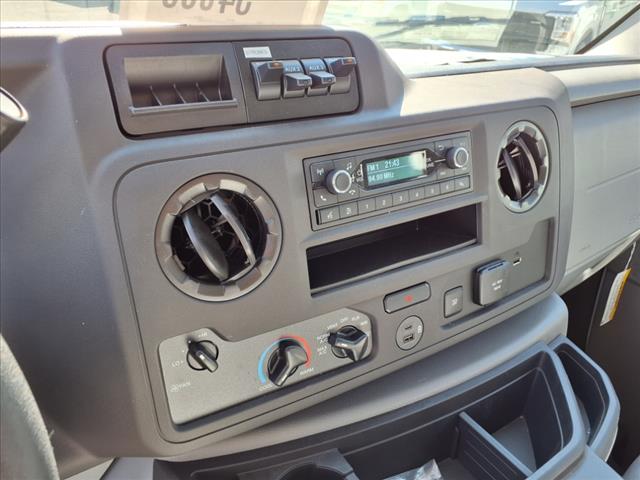2025 Ford E-Series Base - Photo 16