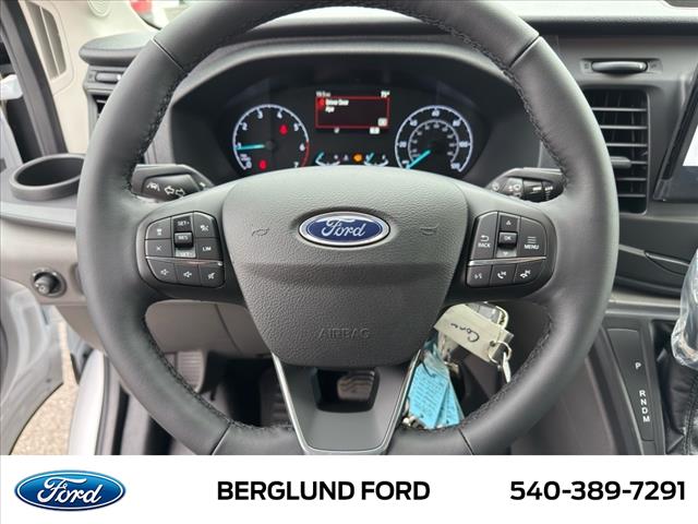 2025 Ford Transit XL - Photo 17