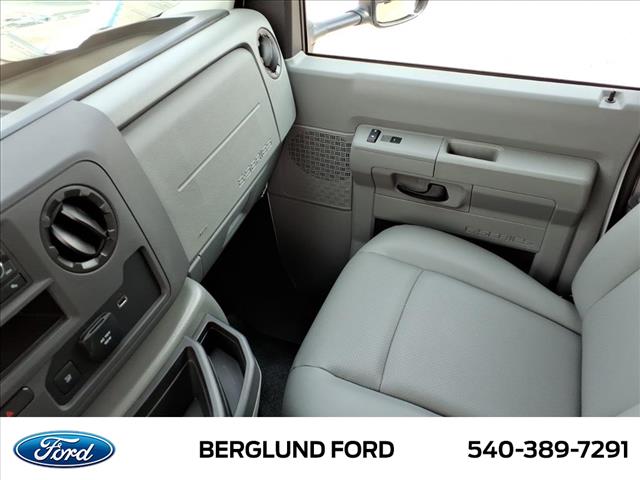 2026 Ford E-Series Base - Photo 17