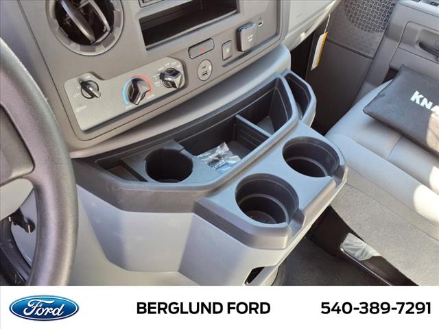 2025 Ford E-Series Base - Photo 17