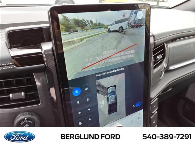 2025 Ford F-150 Lightning Platinum - Photo 17