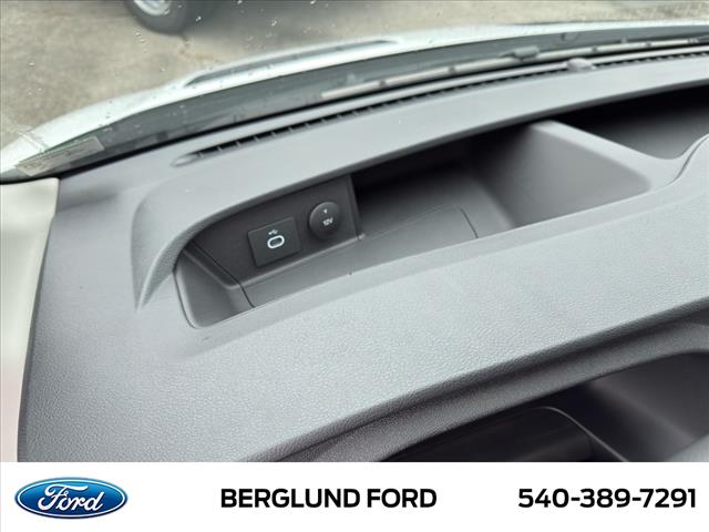 2025 Ford Transit Base - Photo 17