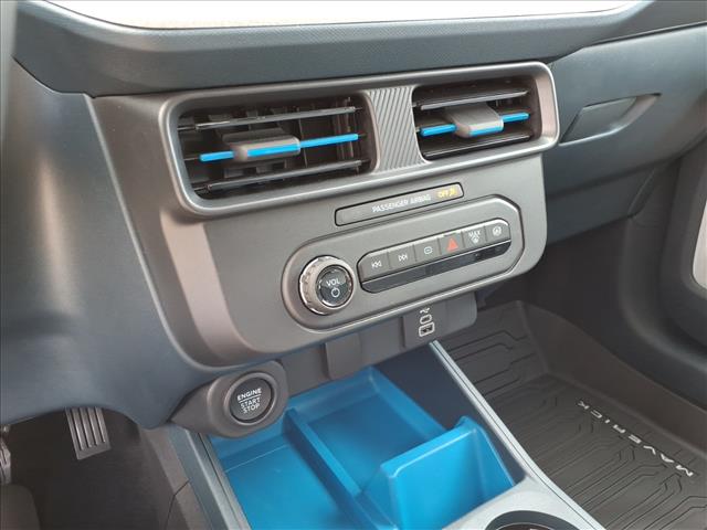 2025 Ford Maverick XLT - Photo 17