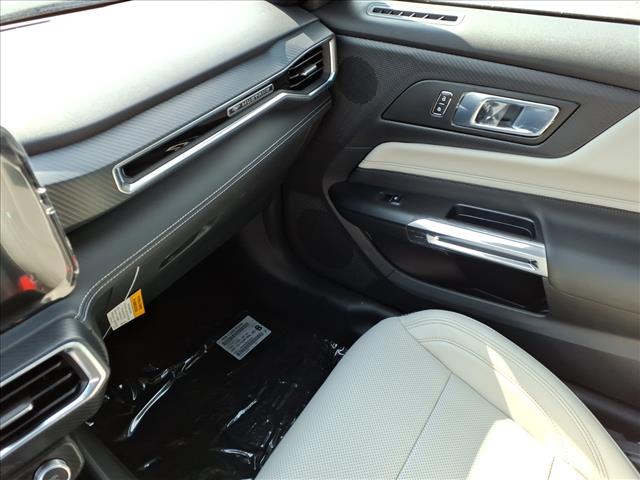 2025 Ford Mustang EcoBoost Premium - Photo 18