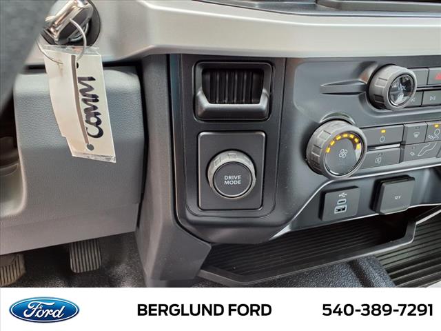 2025 Ford F-600 XL - Photo 18