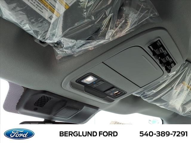 2025 Ford F-550 XL - Photo 18