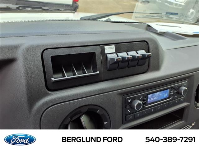 2025 Ford E-Series Base - Photo 18
