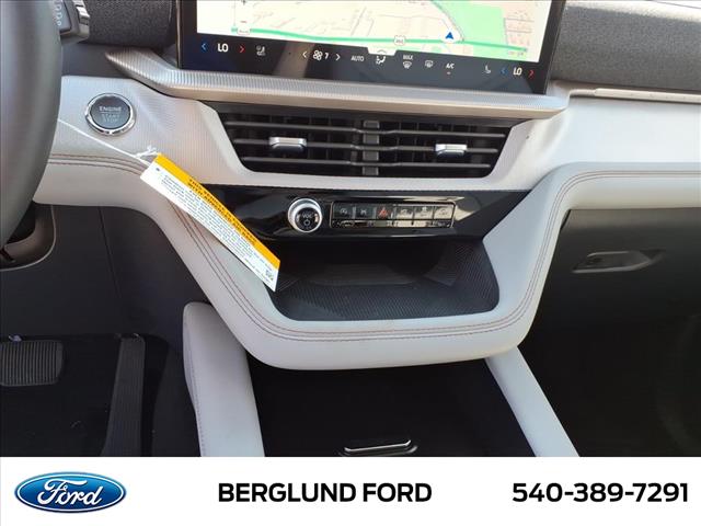2025 Ford Explorer Active - Photo 18