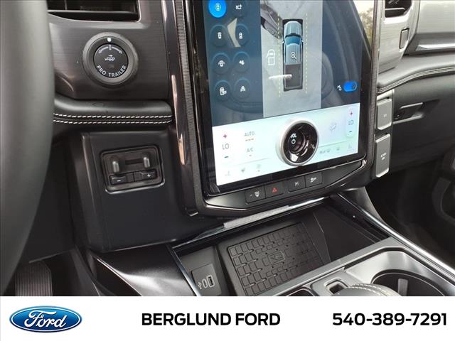 2025 Ford F-150 Lightning Platinum - Photo 18