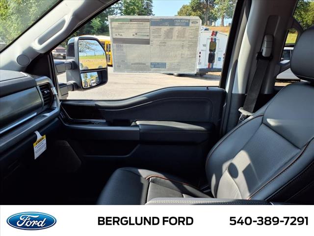 2025 Ford F-250 Super Duty LARIAT - Photo 18