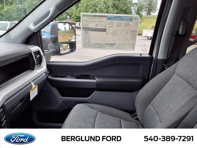 2025 Ford F-350 Super Duty XL - Photo 18