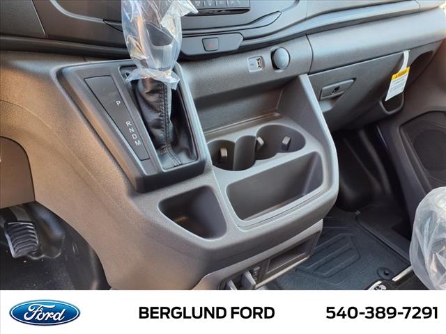 2025 Ford Transit 350 - Photo 18