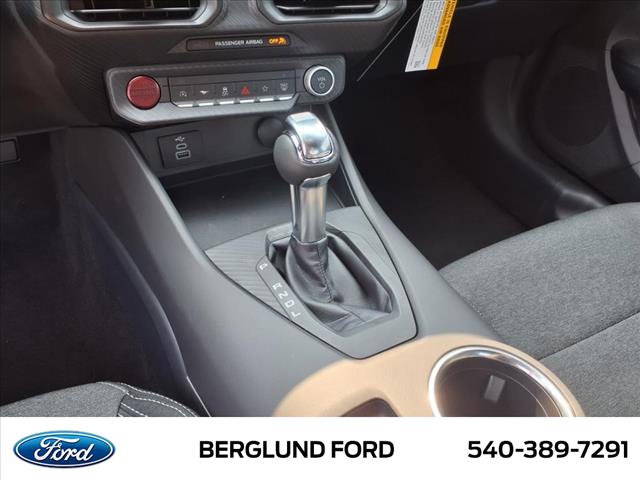 2025 Ford Mustang EcoBoost - Photo 19