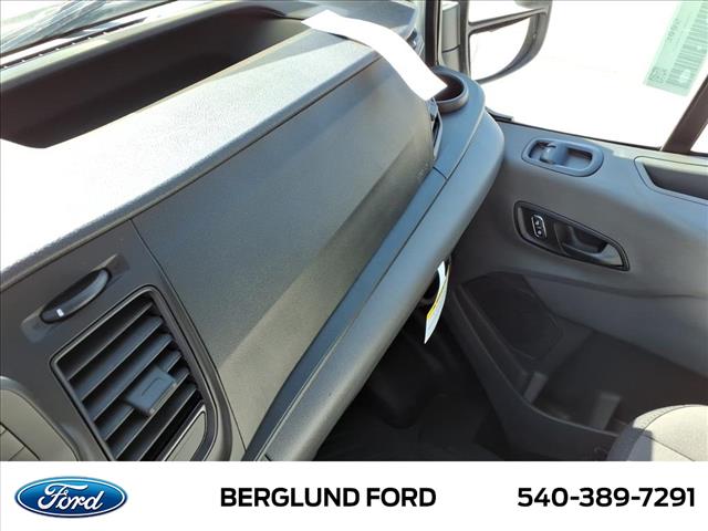 2025 Ford Transit Base - Photo 19