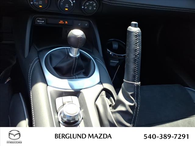 2025 Mazda MX-5 Miata RF Club - Photo 19