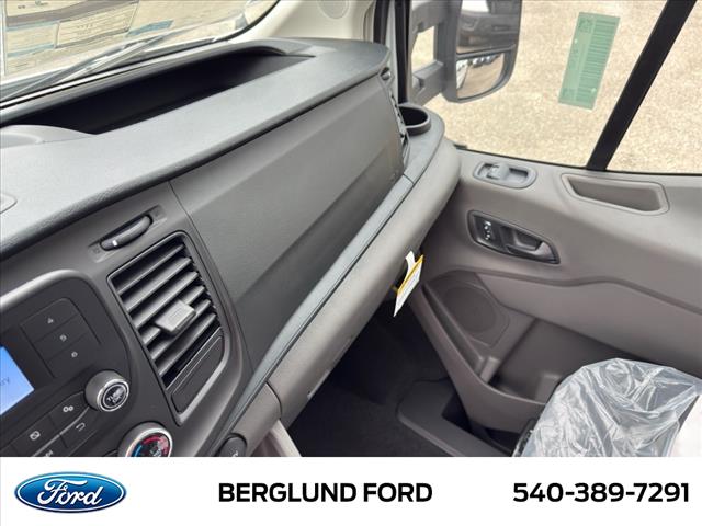 2025 Ford Transit Base - Photo 22