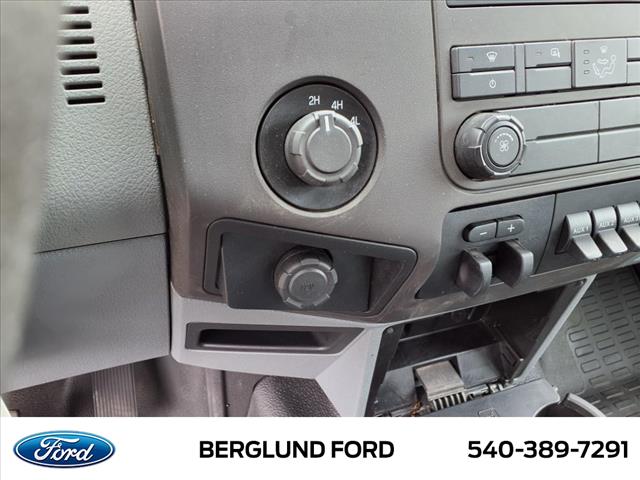 2016 Ford F-550 XL - Photo 24