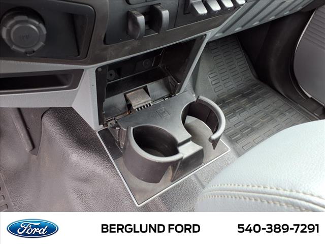 2016 Ford F-550 XL - Photo 25