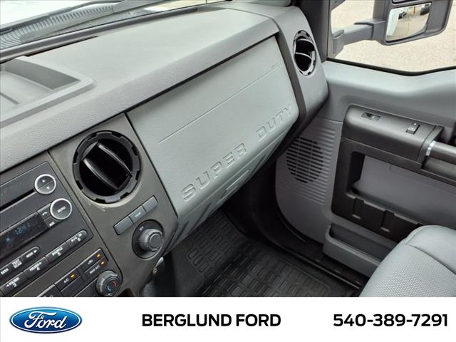 2016 Ford F-550 XL - Photo 26