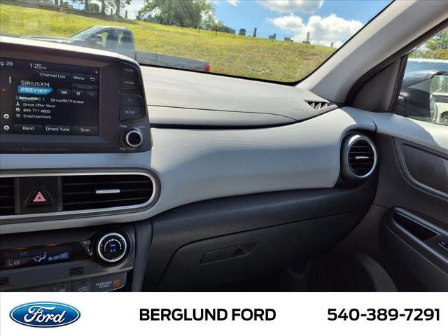 2021 Hyundai KONA Limited - Photo 29