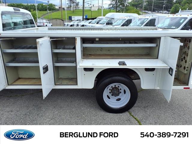 2016 Ford F-550 XL - Photo 32