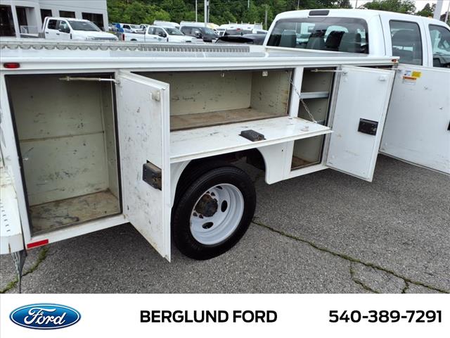 2016 Ford F-550 XL - Photo 37