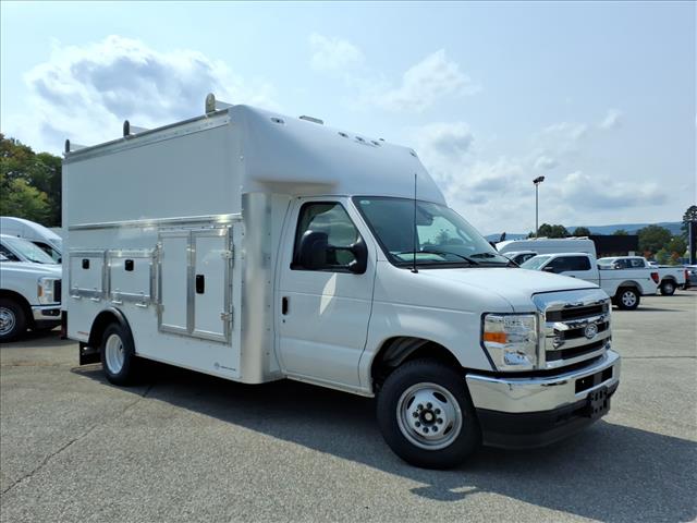2026 Ford E-Series Base - Photo 3