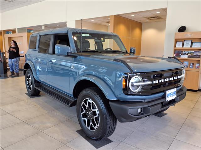 2025 Ford Bronco Outer Banks - Photo 3