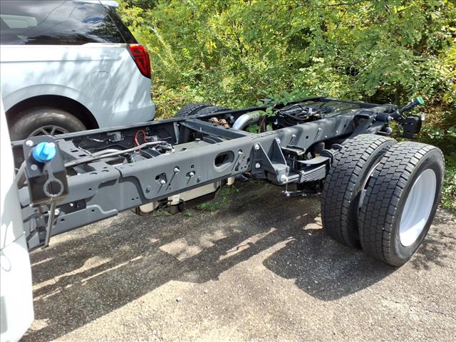 2024 Ford F-550 XL - Photo 4
