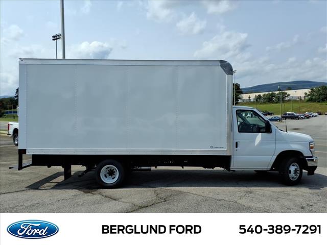 2026 Ford E-Series Base - Photo 4