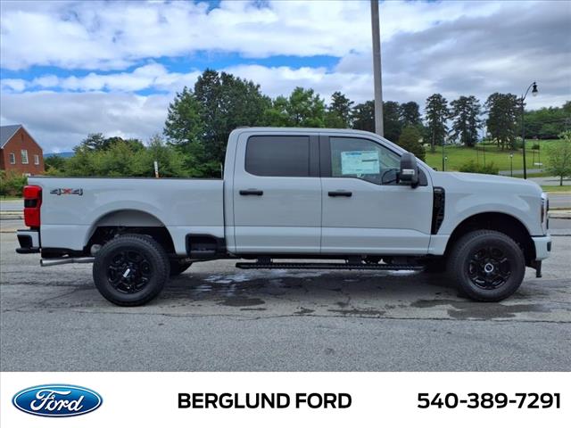 2025 Ford F-350 Super Duty XL - Photo 4