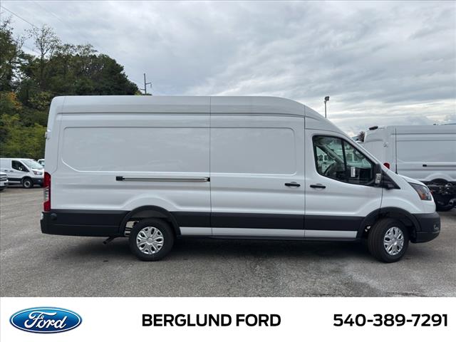 2025 Ford Transit Base - Photo 4