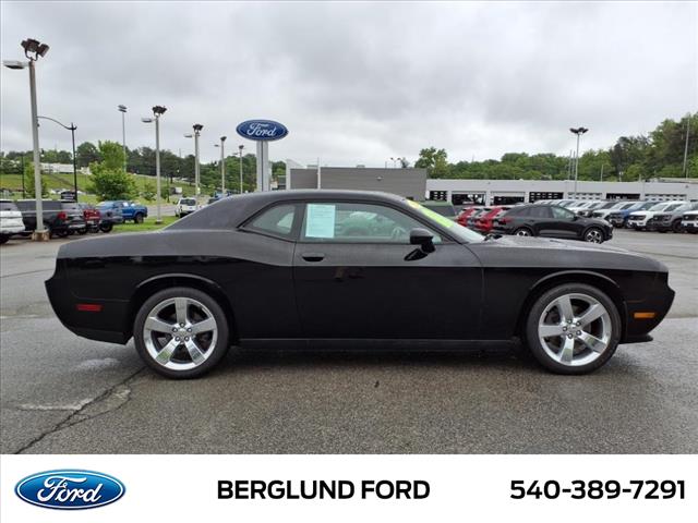 2011 Dodge Challenger SE - Photo 4