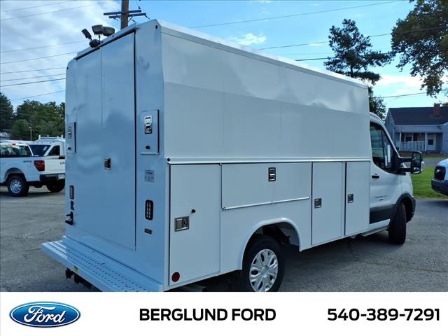 2025 Ford Transit Base - Photo 5