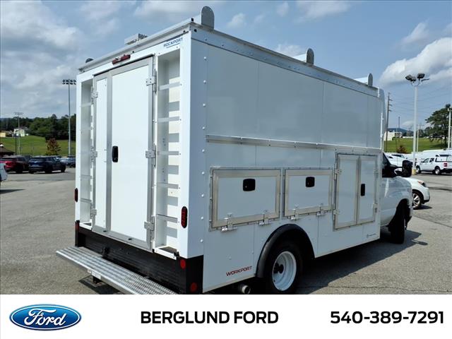2026 Ford E-Series Base - Photo 5
