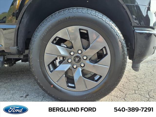 2025 Ford F-150 Lightning Flash - Photo 5