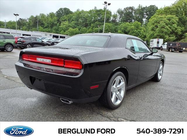 2011 Dodge Challenger SE - Photo 5