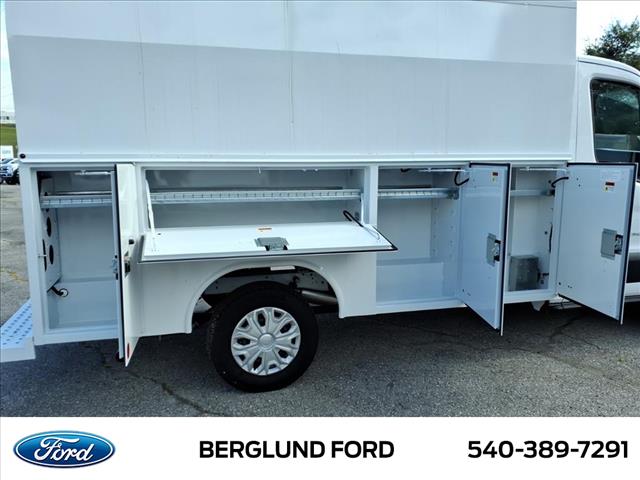 2025 Ford Transit Base - Photo 6