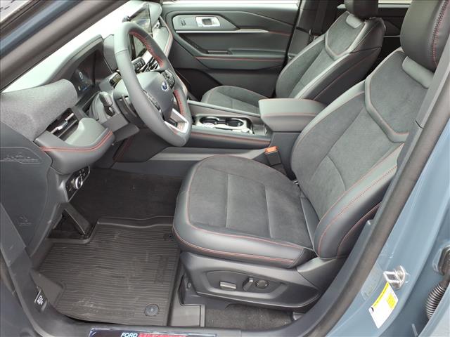2025 Ford Explorer ST - Photo 6