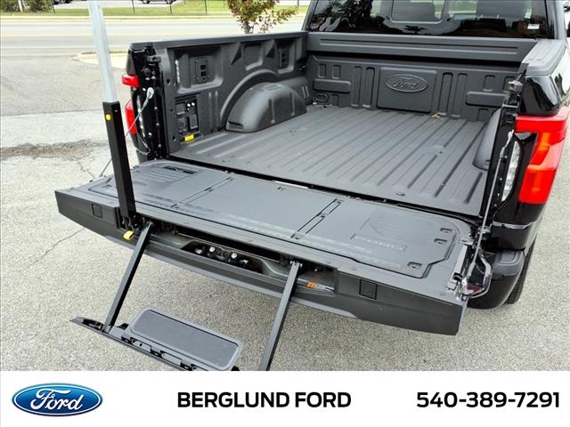 2025 Ford F-150 Lightning Platinum - Photo 6