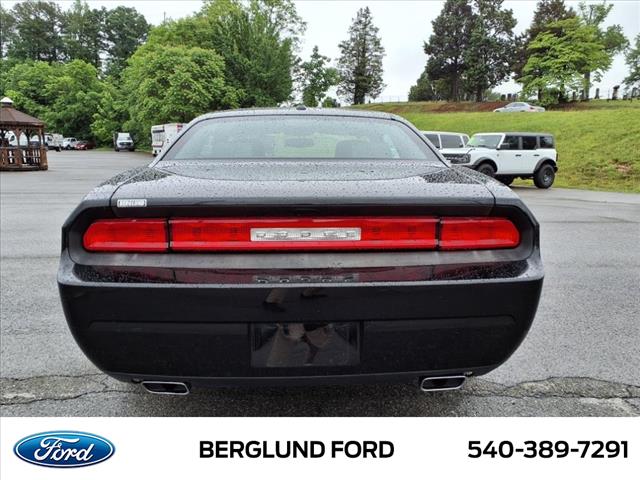 2011 Dodge Challenger SE - Photo 6