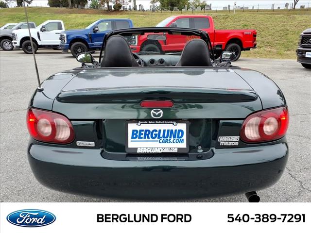 2002 Mazda MX-5 Miata  - Photo 6