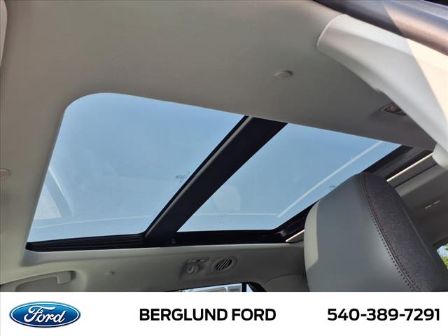 2025 Ford Explorer Active - Photo 7